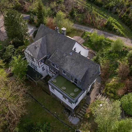 Jachthuus בית נופש