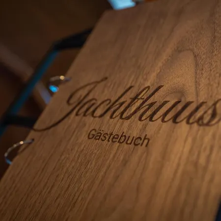 Jachthuus 브릴온