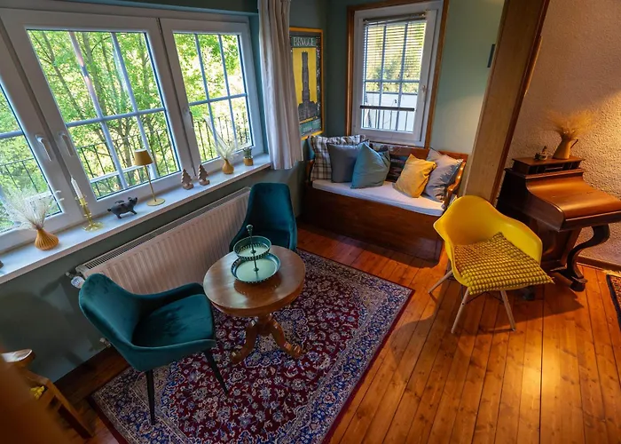 Jachthuus 度假居 *